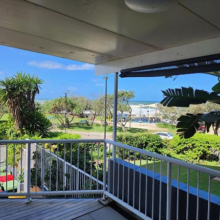 Capeview Apartments - Right On Kings Beach Caloundra Exterior foto